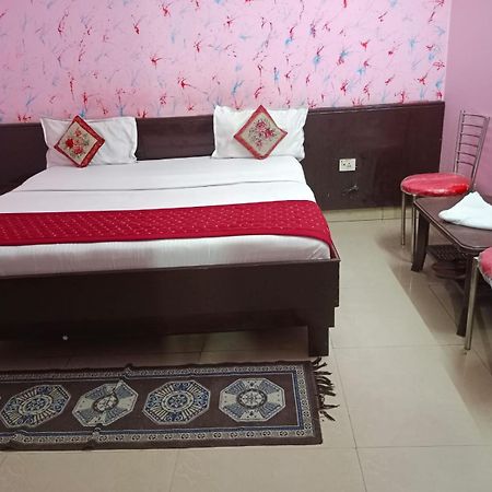 Airport Hotel Pariksheet Inn New Delhi Exterior photo