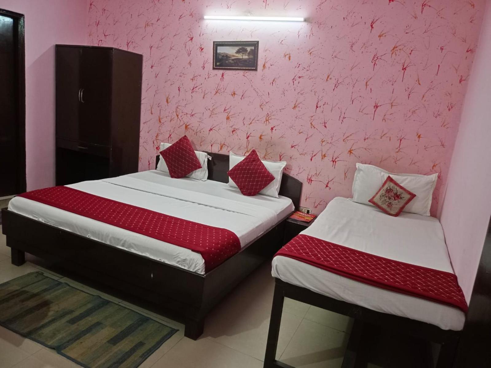 Airport Hotel Pariksheet Inn New Delhi Exterior photo