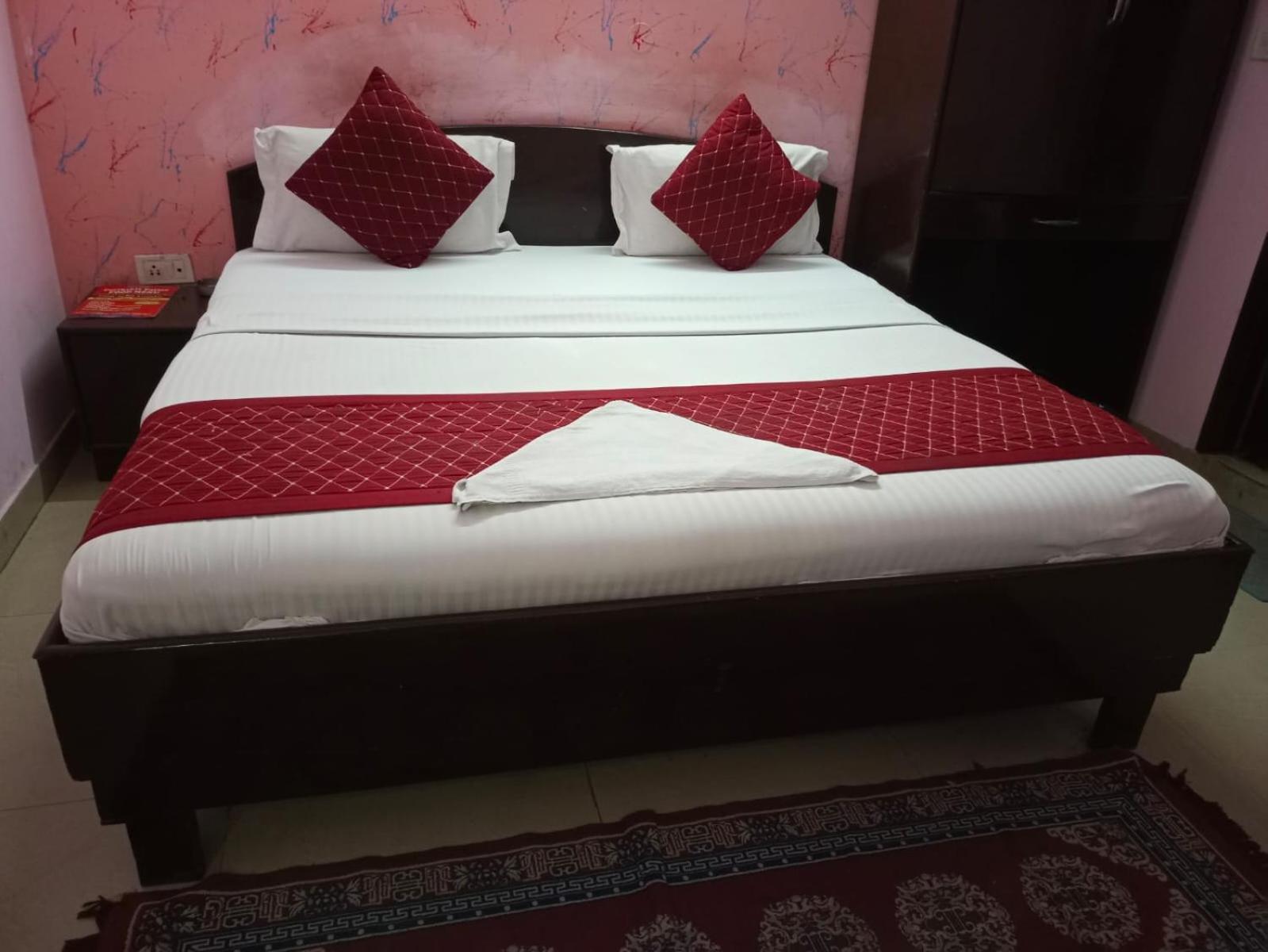 Airport Hotel Pariksheet Inn New Delhi Exterior photo