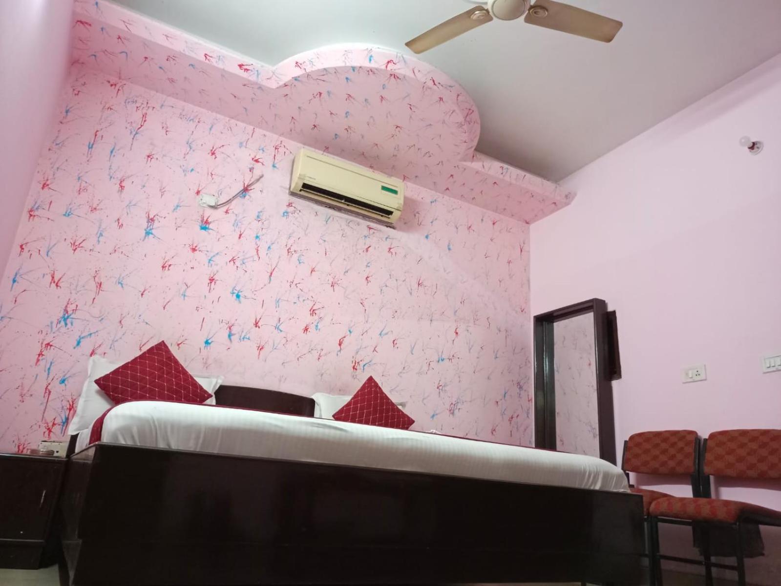 Airport Hotel Pariksheet Inn New Delhi Exterior photo