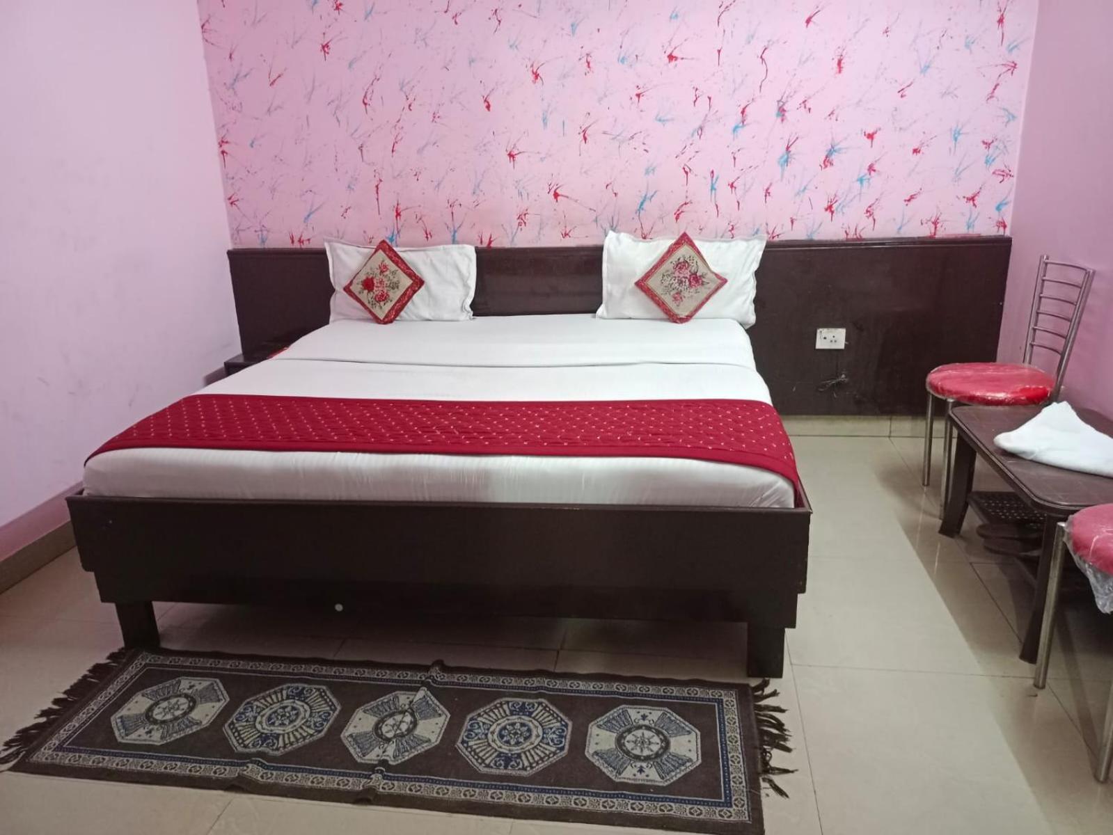 Airport Hotel Pariksheet Inn New Delhi Exterior photo