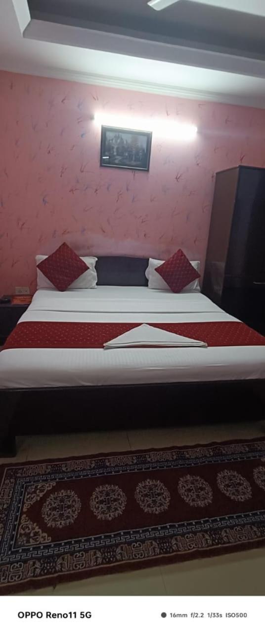 Airport Hotel Pariksheet Inn New Delhi Exterior photo